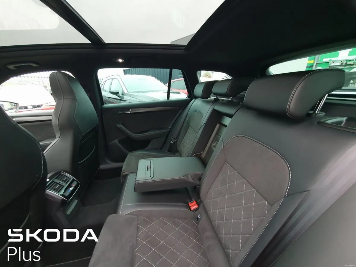 Skoda Superb Combi Sportline 2.0TDi DSG - Sunroof, - Image 6
