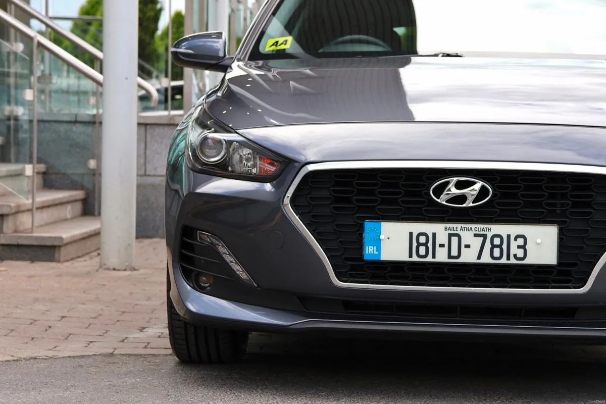 Hyundai i30 1.0 T-GDI Fastback - Image 3