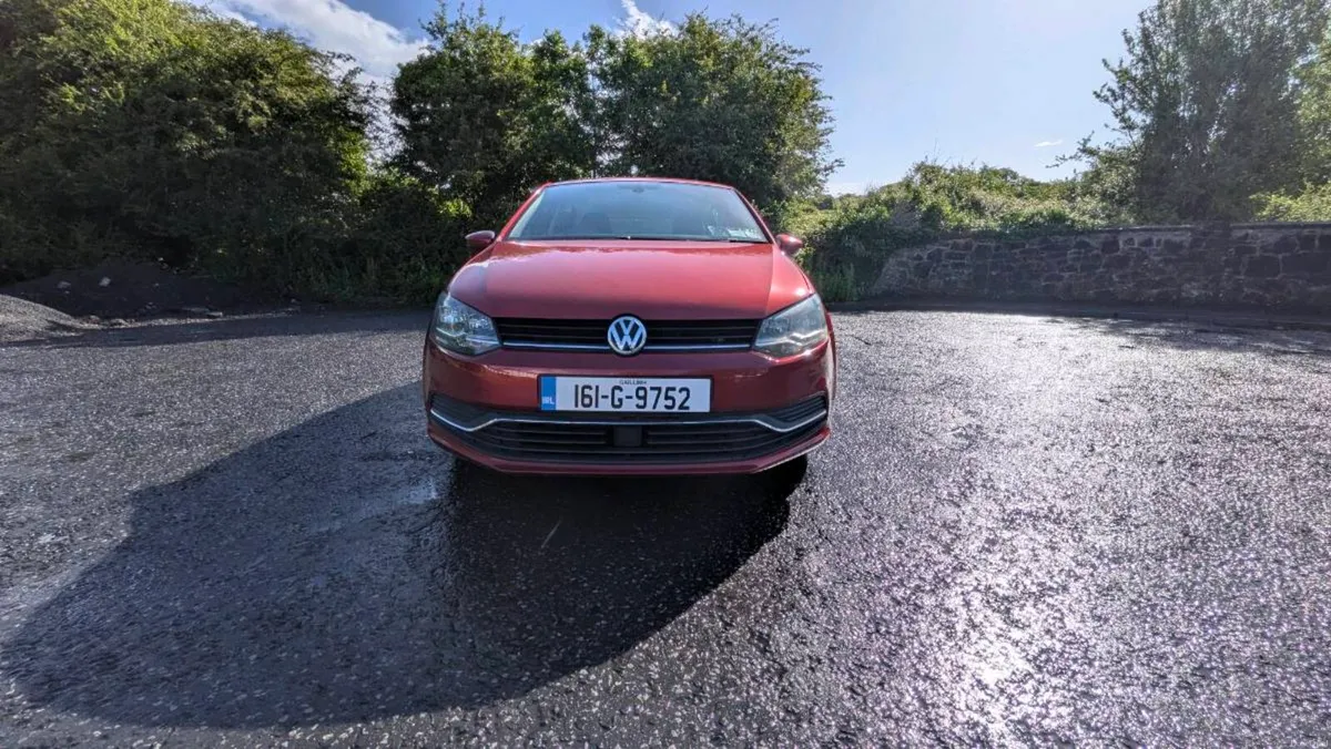 Volkswagen Polo Lounge Edition 1.2 TSI automatic - Image 1