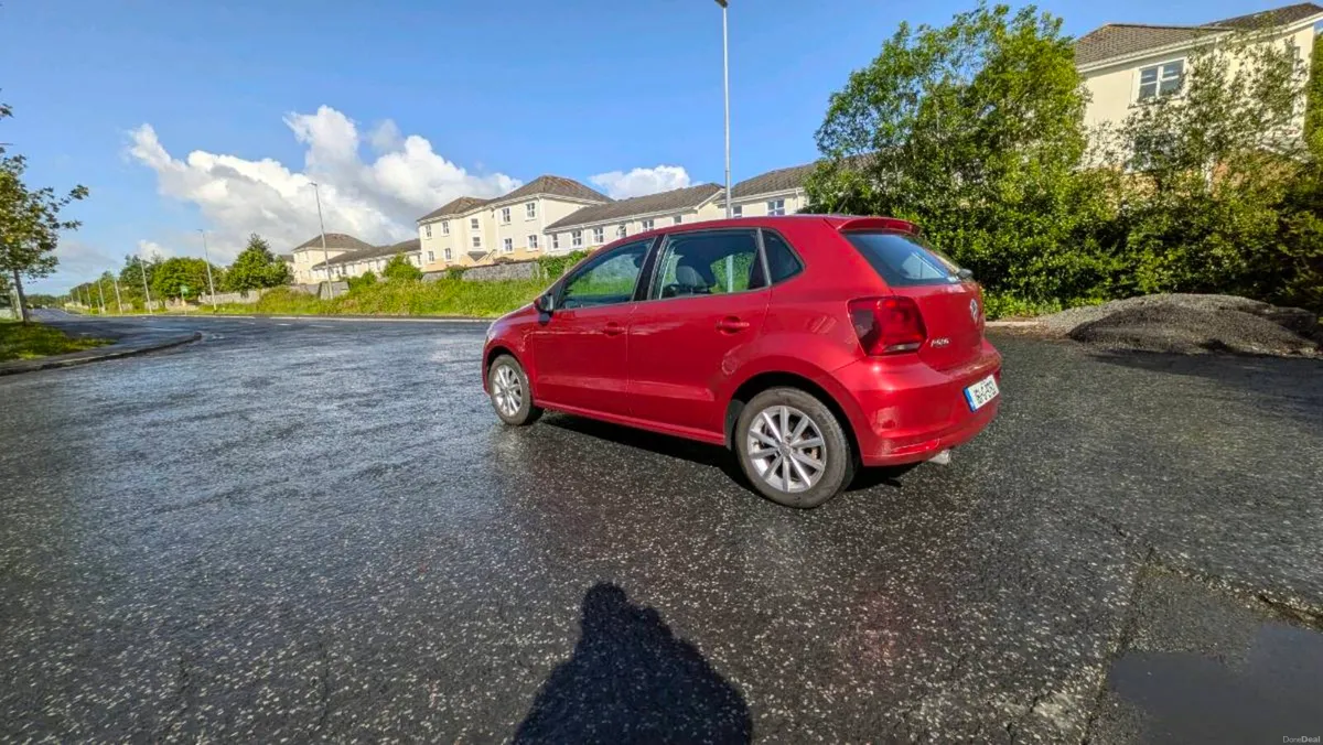 Volkswagen Polo Lounge Edition 1.2 TSI automatic - Image 3