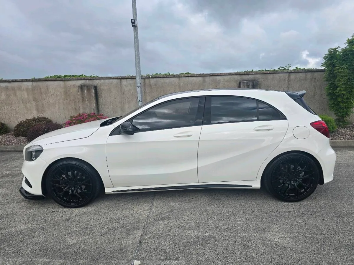 Mercedes A180 D Amg Line - Image 3