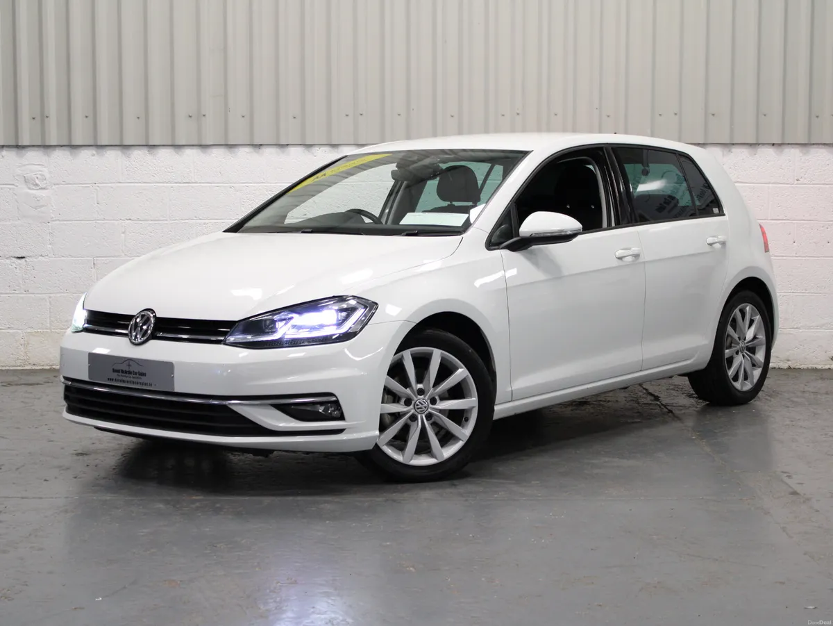 2019 Volkswagen Golf - Image 1