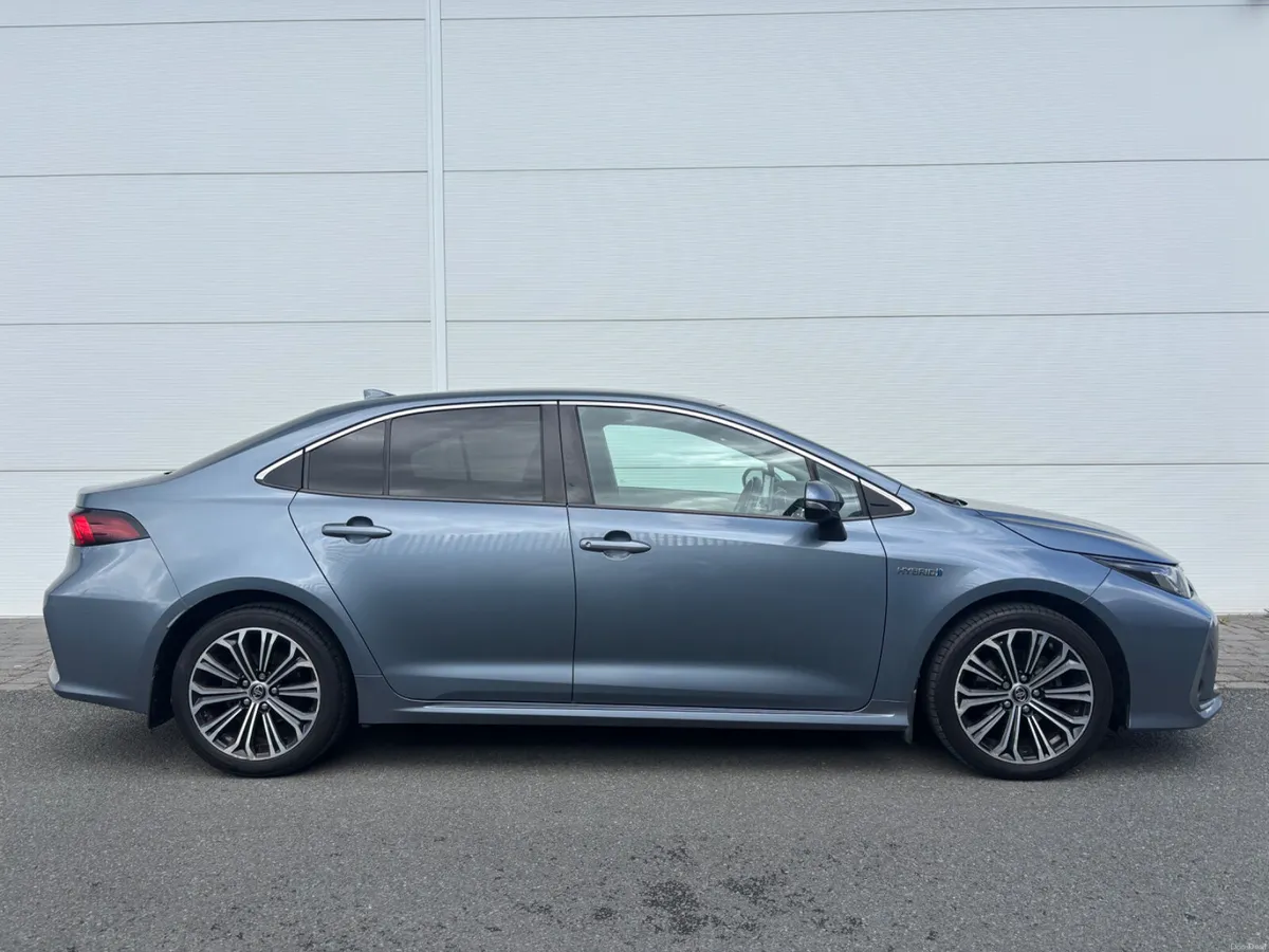 2020  TOYOTA COROLLA HYBRID LUNA SPORT NCT 2/28 - Image 5
