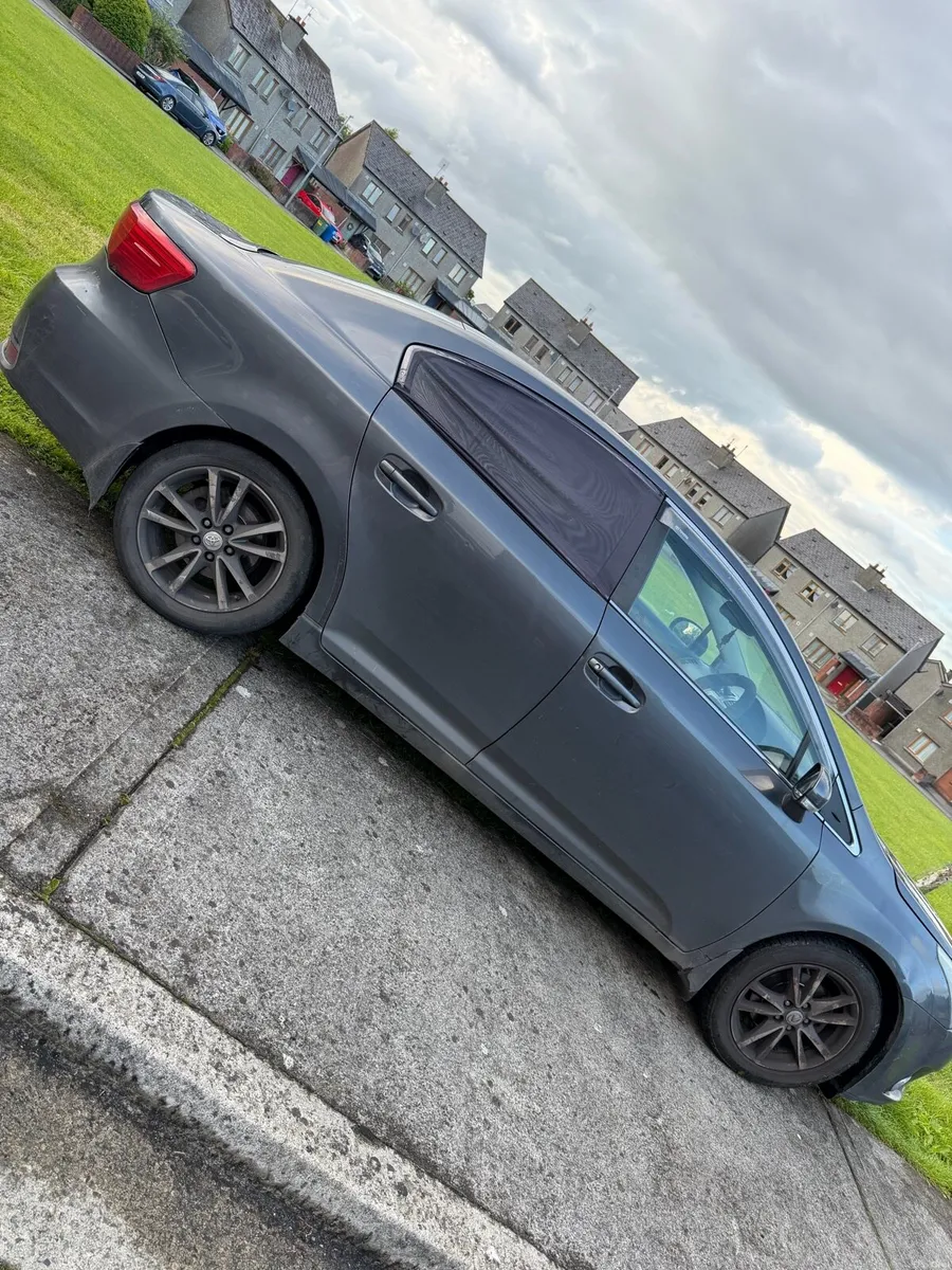 Toyota Avensis LOW MILEAGE - Image 2