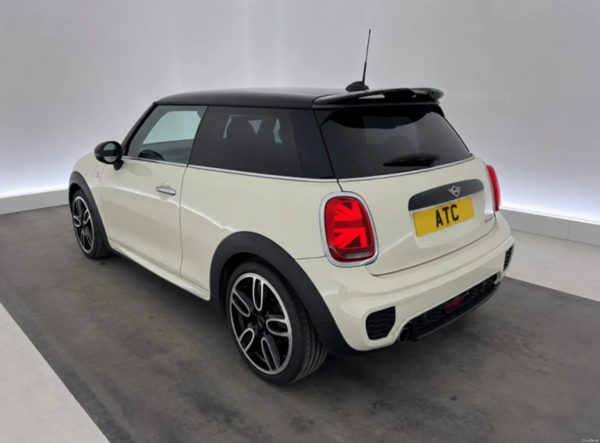 2018 MINI Hatch Cooper - Image 6