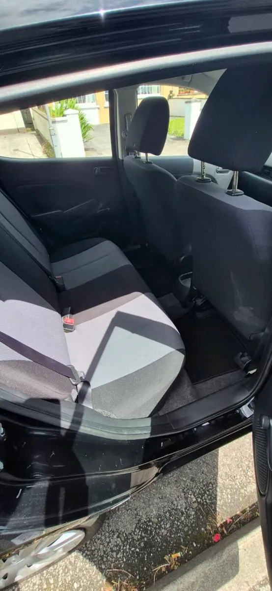 Mazda 2 - Image 3