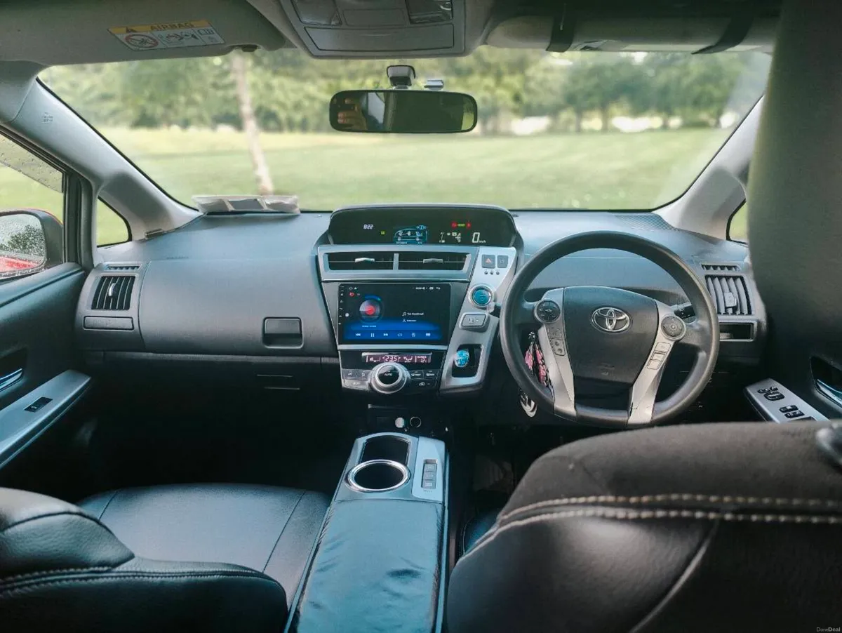 Toyota Prius 1.8 Hybrid 7 Seater Perfect Condition - Image 6