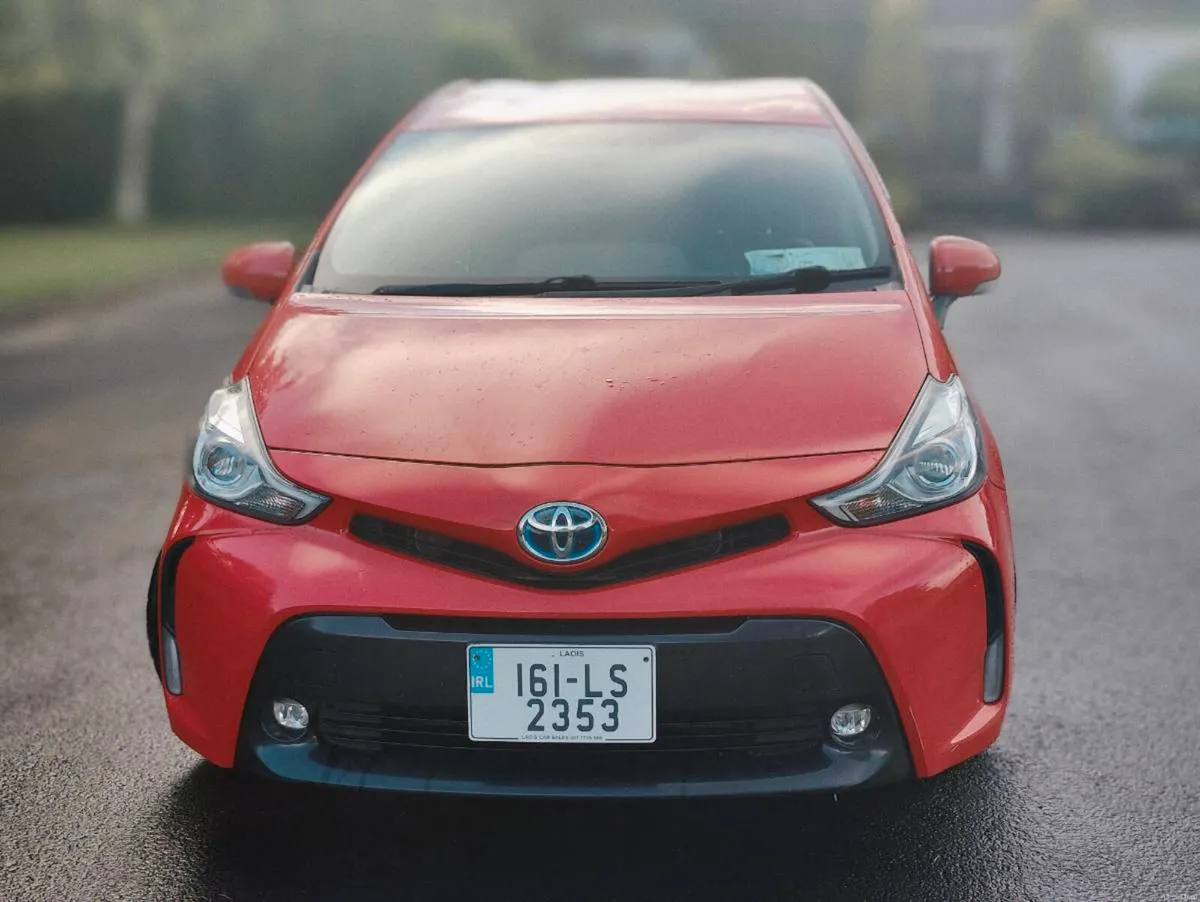Toyota Prius 1.8 Hybrid 7 Seater - Image 2