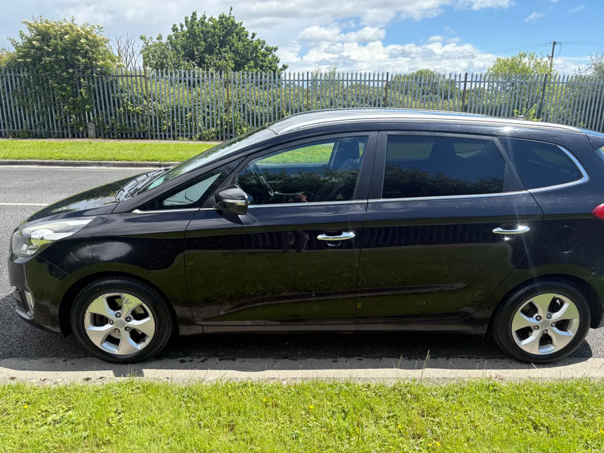 Kia Carens 7 seater, Brand new NCT serviced - Image 4