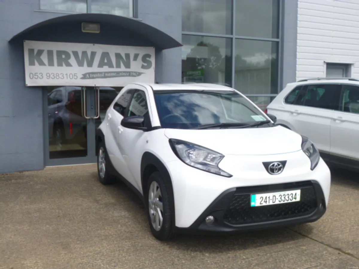 Toyota Aygo  X 1.0 Pulse Petrol Manual 2024 - Image 2