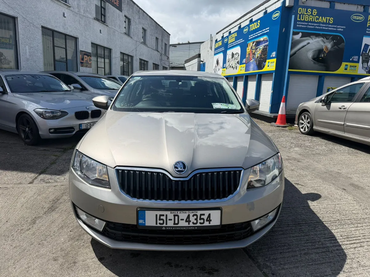 Skoda Octavia 2015 DSG AUTOMATIC - Image 5