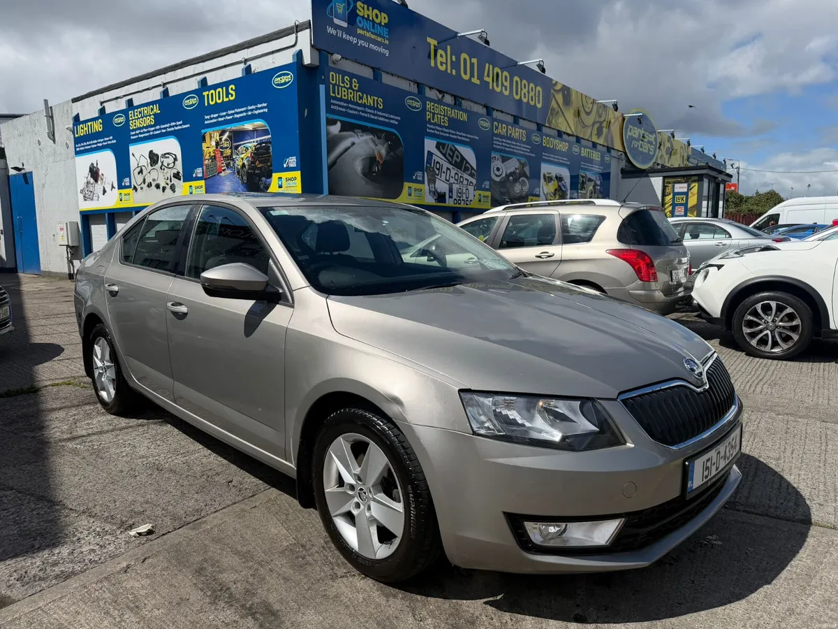 Skoda Octavia 2015 DSG AUTOMATIC - Image 3