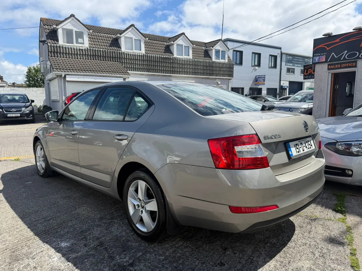 Skoda Octavia 2015 DSG AUTOMATIC - Image 6