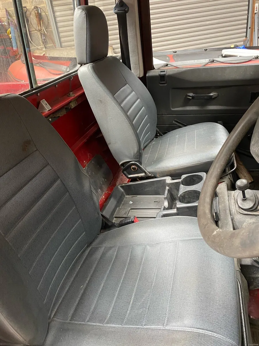Landrover Defender 110 pickup. - Image 3