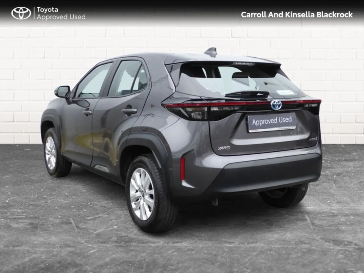 Toyota Yaris Cross Hybrid Luna - Image 2