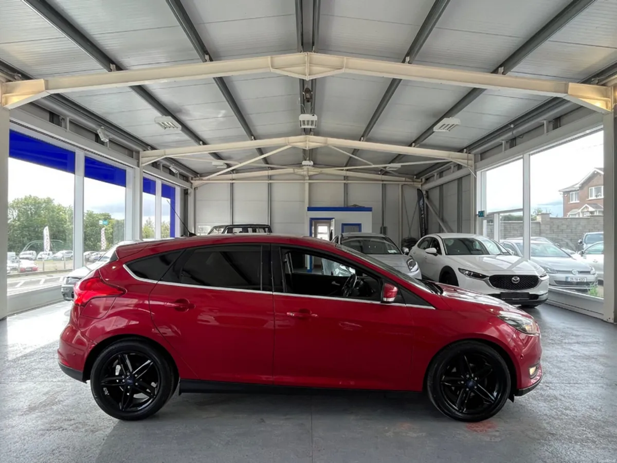 Ford Focus ZETEC TDCI - Image 4