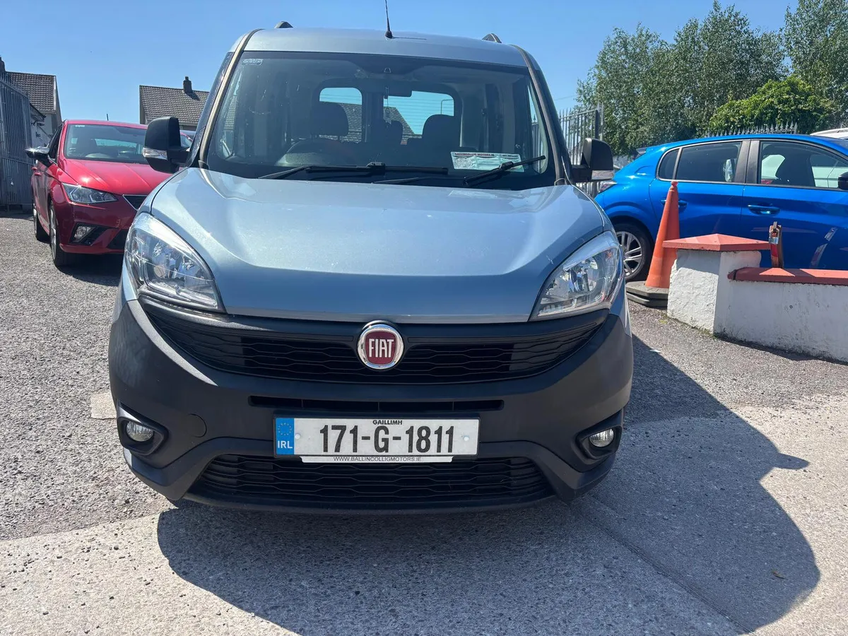 Fiat Doblo 2017  DIESEL  5  SEATER - Image 2
