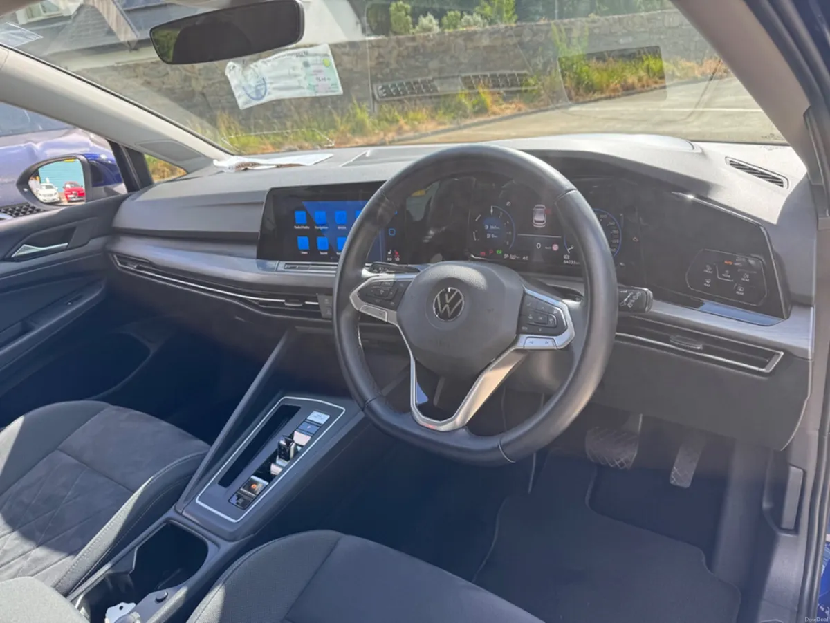 Volkswagen Golf STYLE 1.4 TSI PHEV 204BHP 5DR A - Image 6