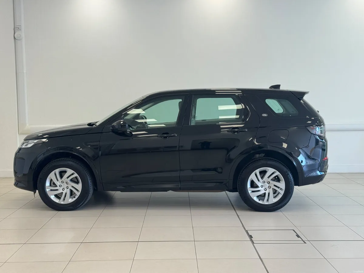 Land Rover Discovery Sport 2025 - Image 4