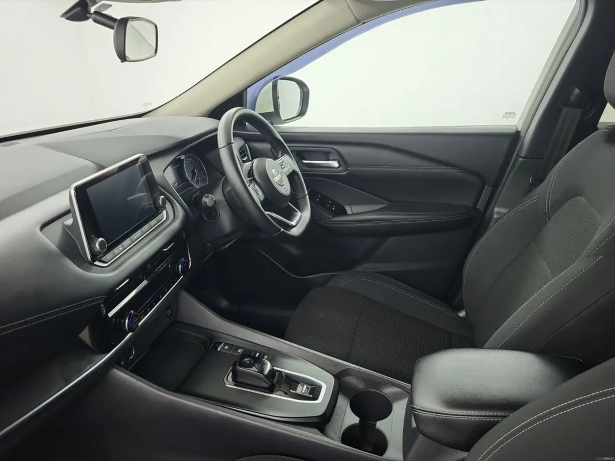 Nissan Qashqai ePOWER QASHQAI SV + Glass Roof & Pr - Image 4