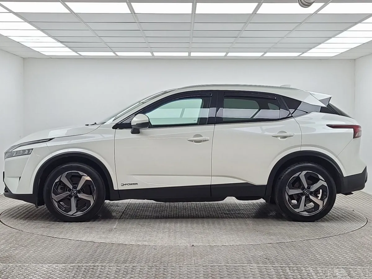 Nissan Qashqai ePOWER QASHQAI SV + Glass Roof & Pr - Image 5