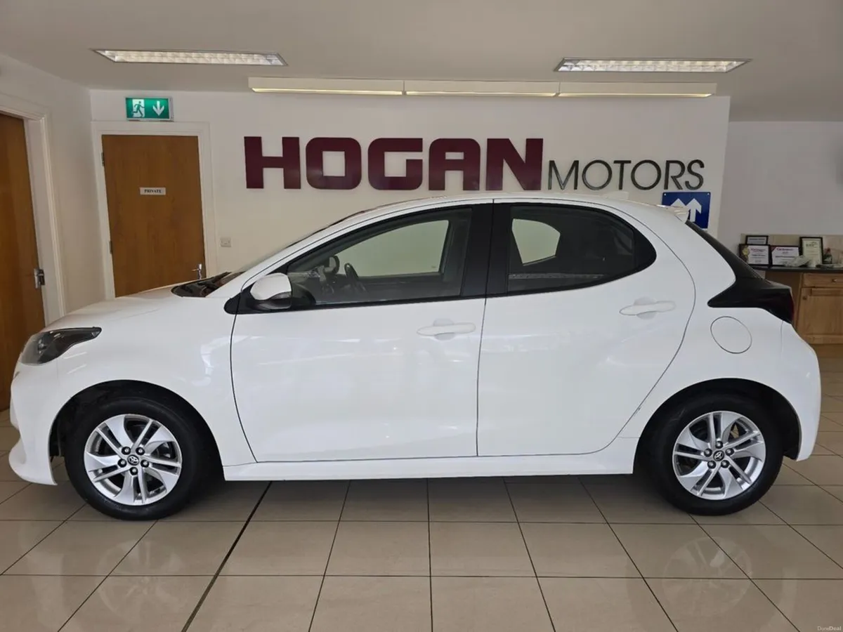 Toyota Yaris 1.0 Luna 5DR New Model - Image 4