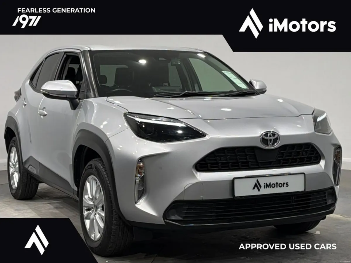 Toyota Yaris Cross AUTOMATIC REVERSE CAMERA - Image 1