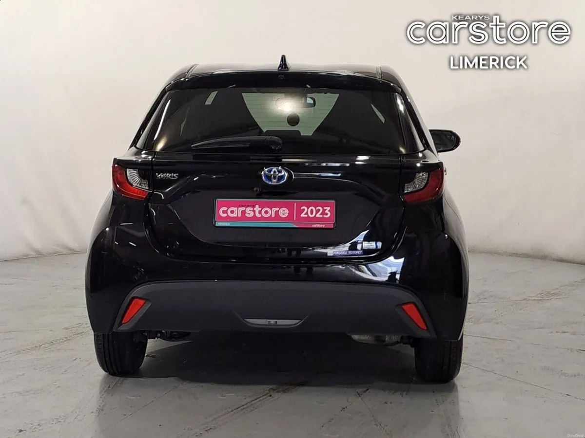 Toyota Yaris 1.5 HYBRID - Image 4