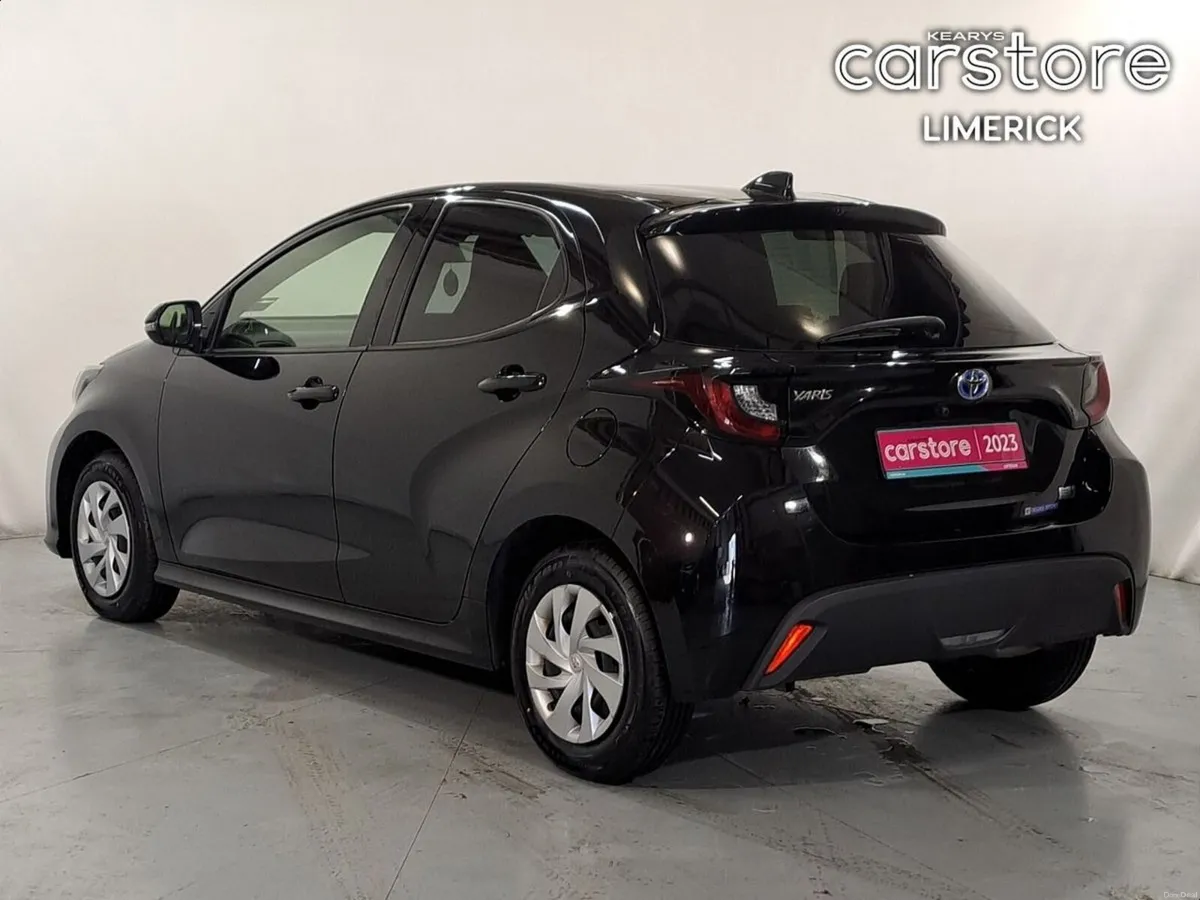 Toyota Yaris 1.5 HYBRID - Image 5
