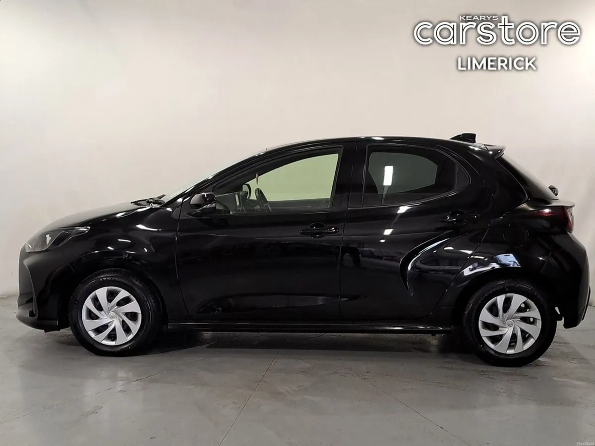 Toyota Yaris 1.5 HYBRID - Image 6
