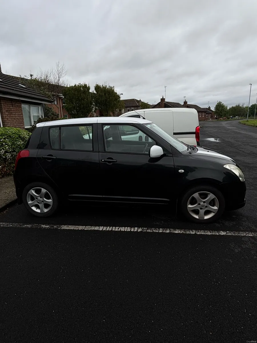 SUZUKI SWIFT LOW MILES ! - Image 2