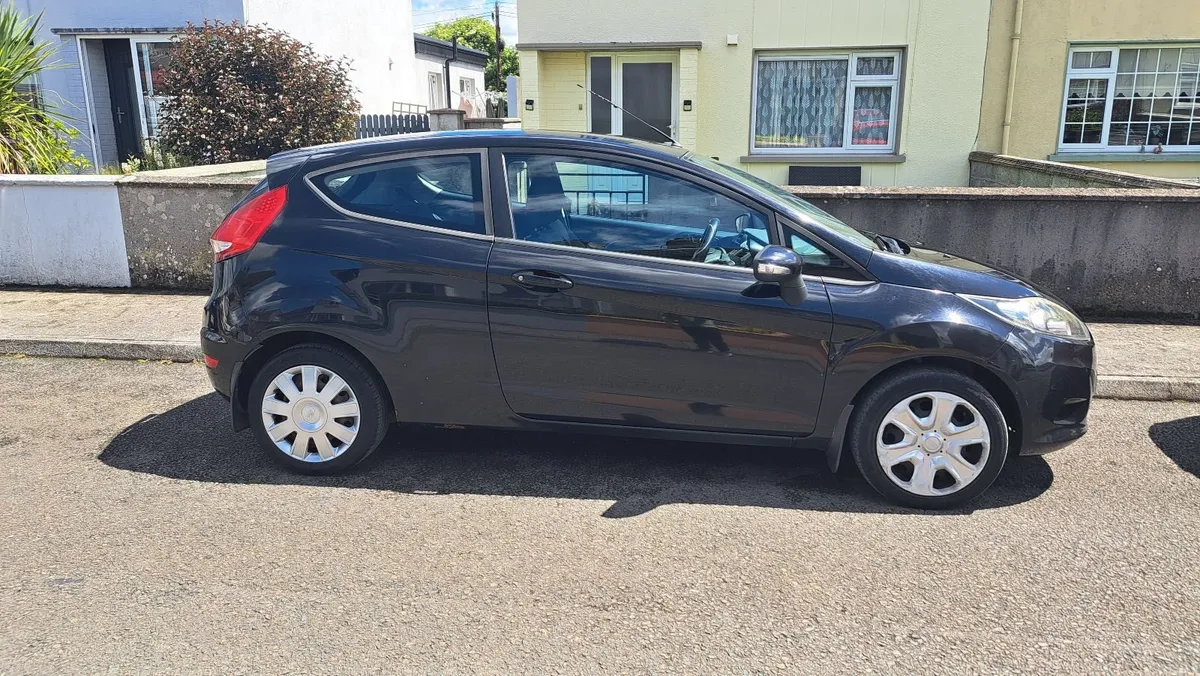 Ford Fiesta 2009 - Image 1