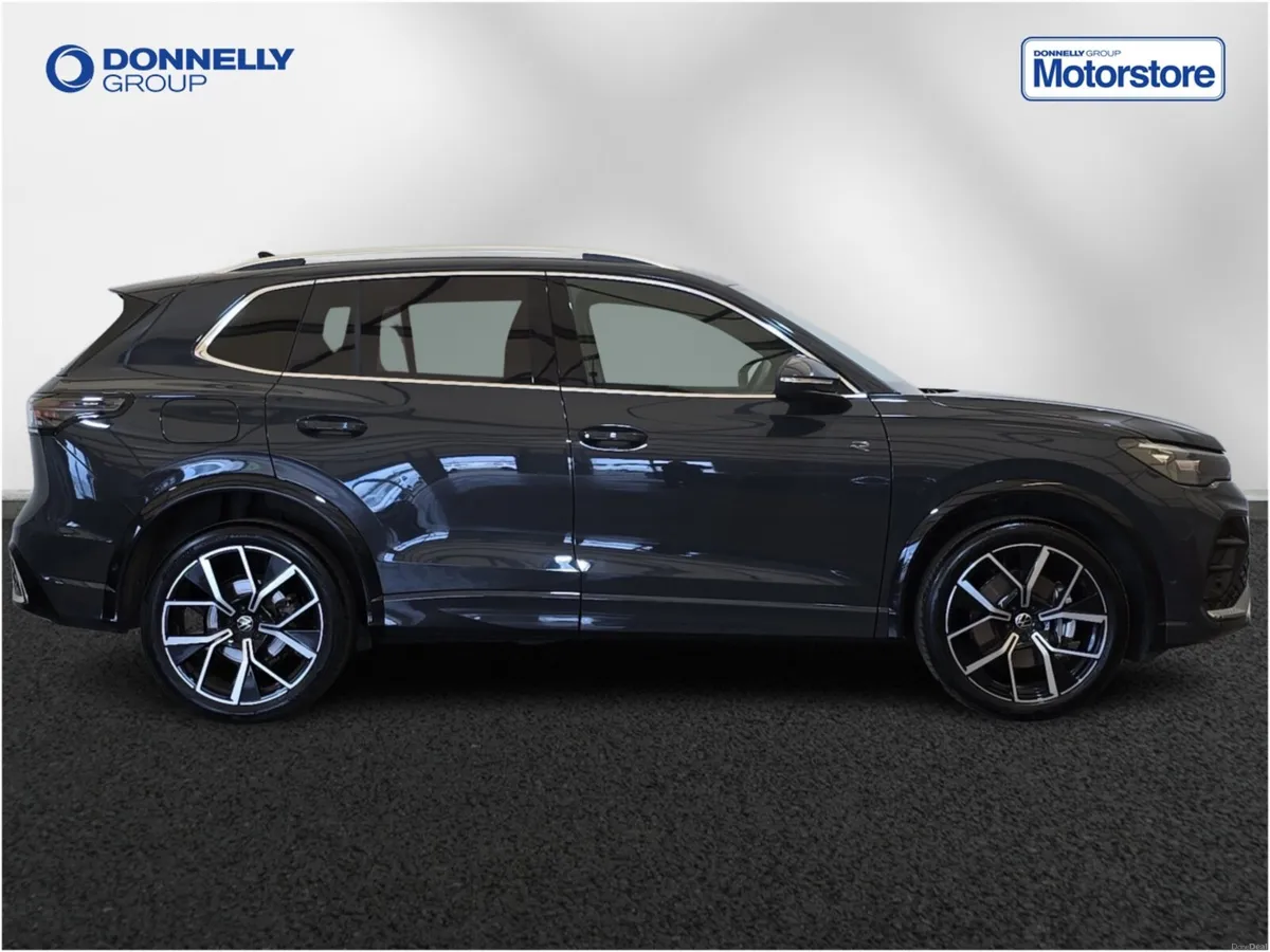 Volkswagen Tiguan Estate R-Line - Image 3