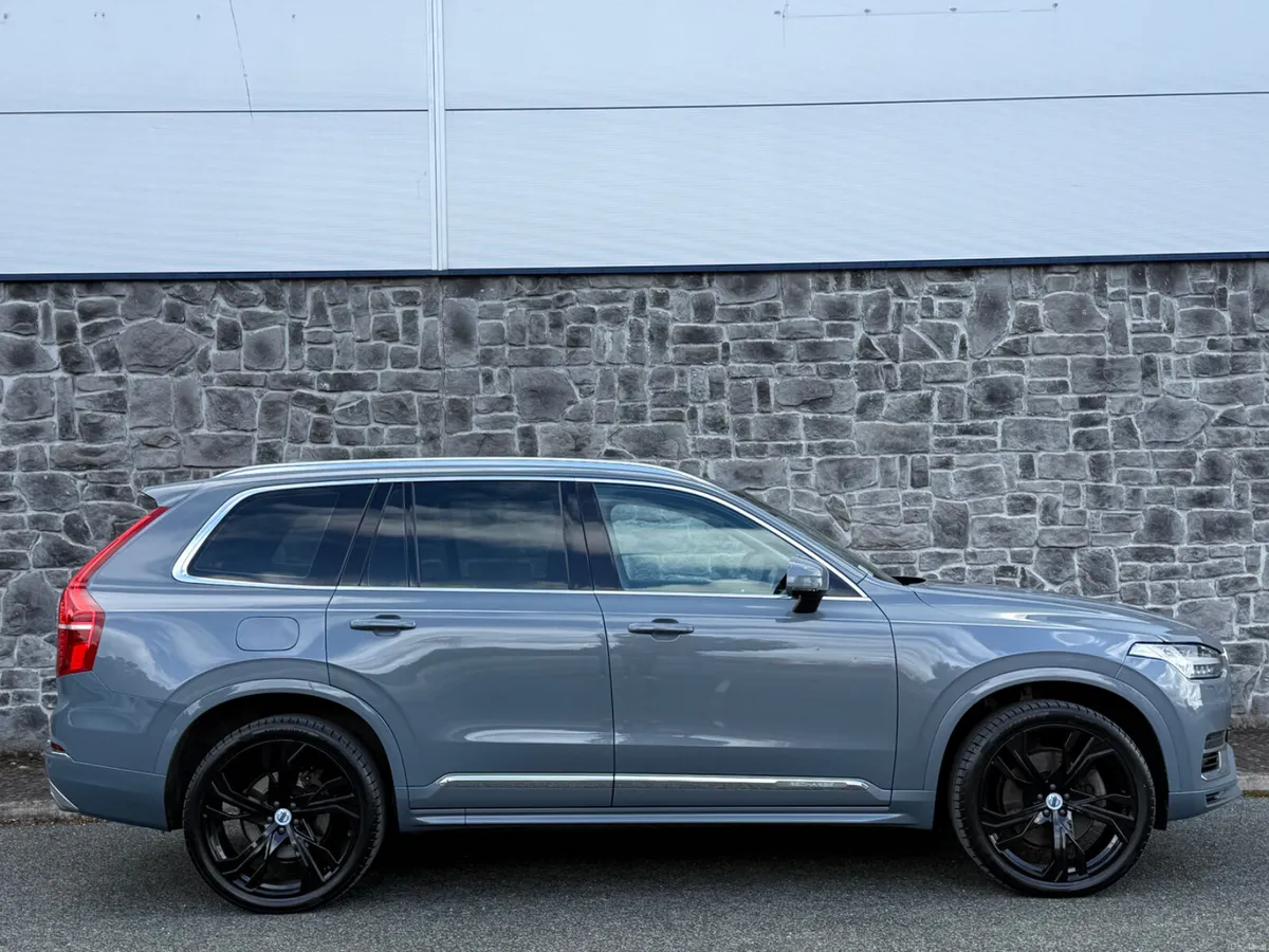 2021 Volvo XC90 Inscription Exp 7 Seat AWD 2.0 T8 - Image 4