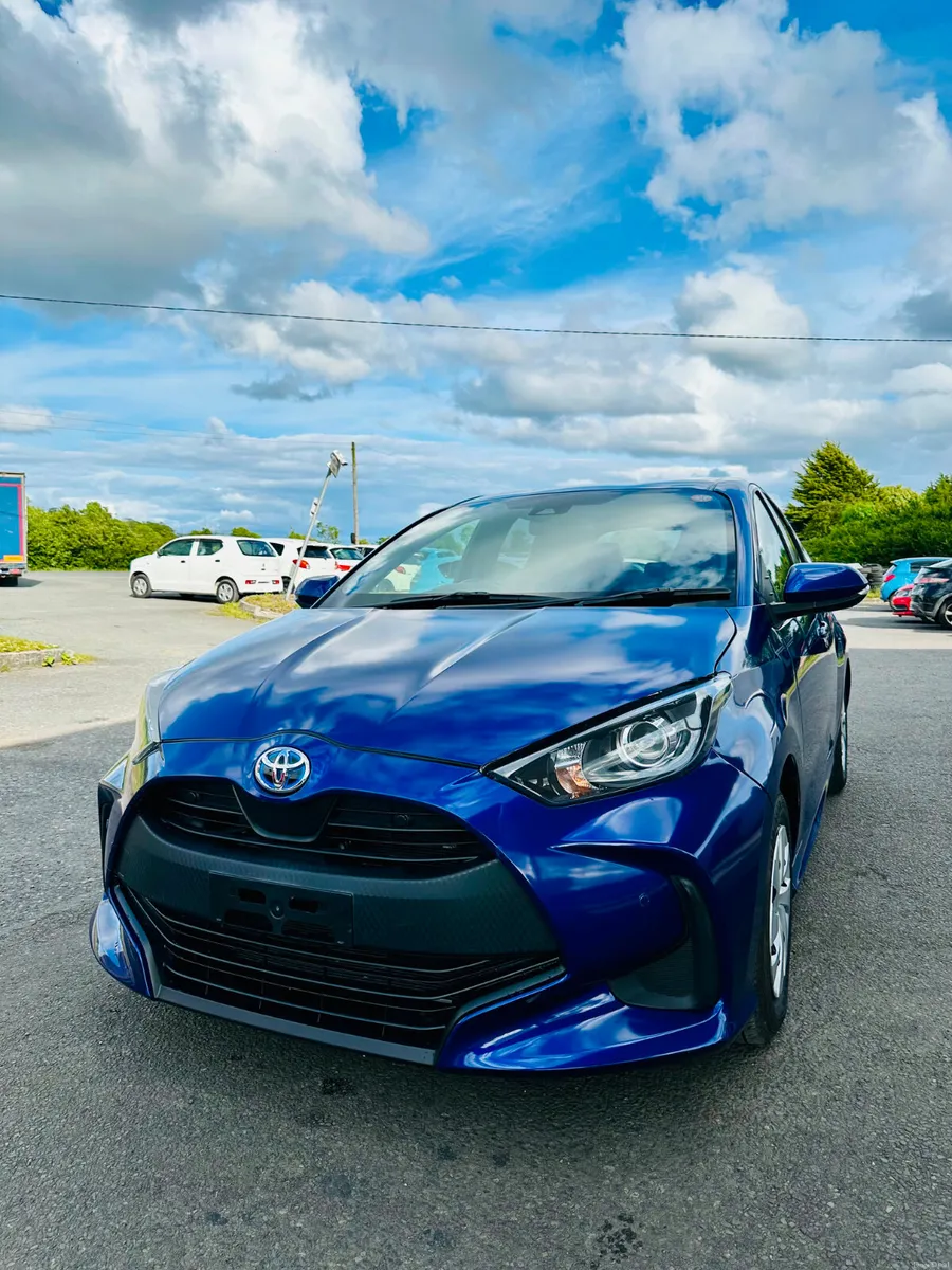 Toyota Yaris 1.5 hybrid - Image 3