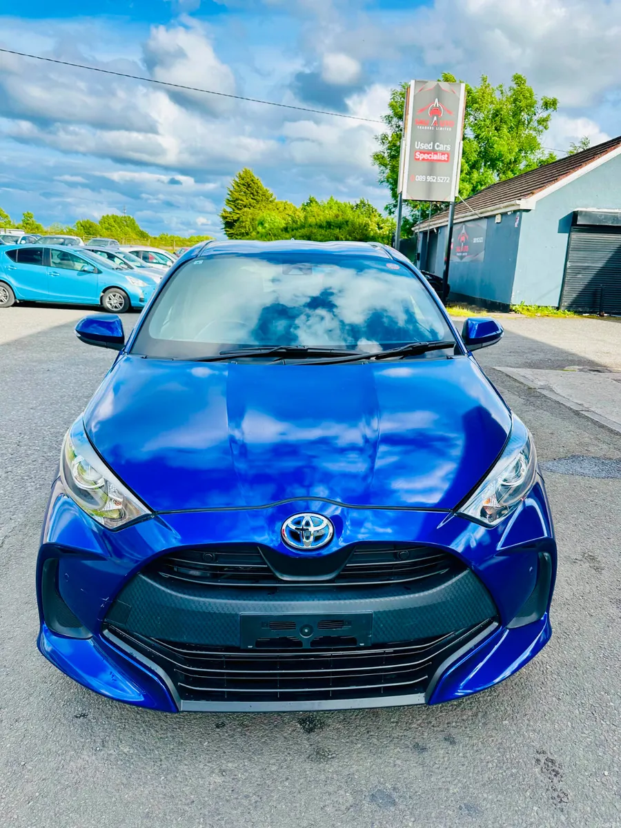 Toyota Yaris 1.5 hybrid - Image 5