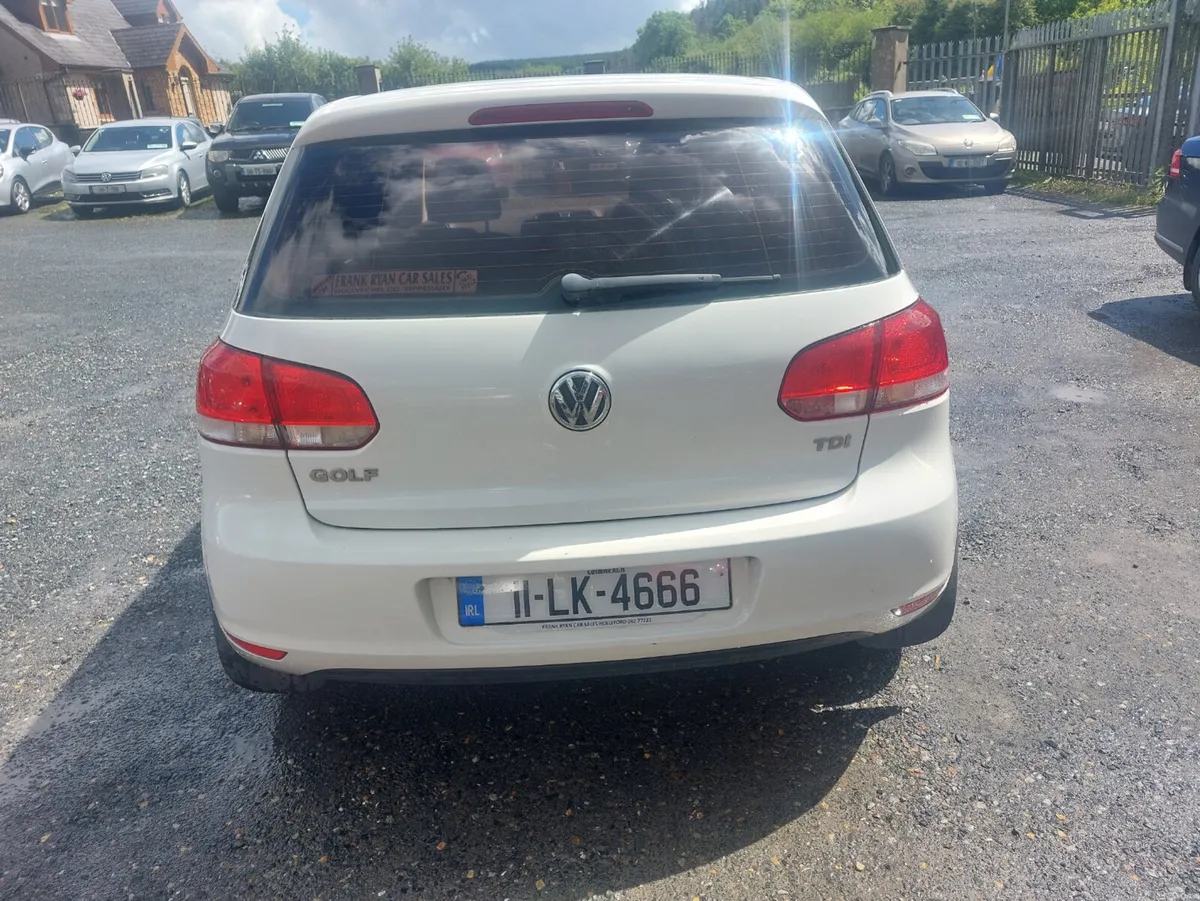 Volkswagen Golf 2011 - Image 4