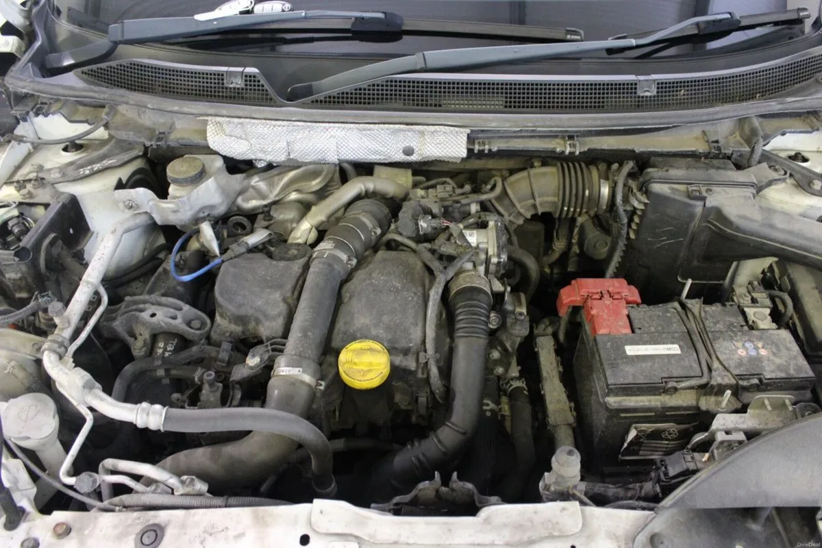 Nissan Qashqai 1.5 DSL SV PREMIUM - TENDER 20 - Image 4