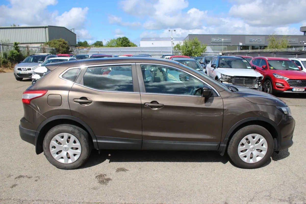 Nissan Qashqai 1.2 PET XE - TENDER 14 - Image 3