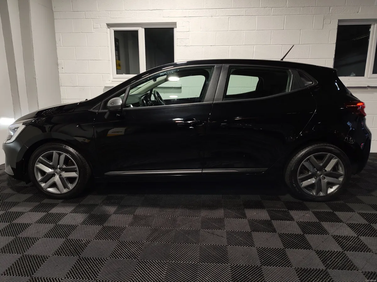 Renault Clio 2022 1.0 PETROL DYNAMIQUE SPEC EXTRAS - Image 3