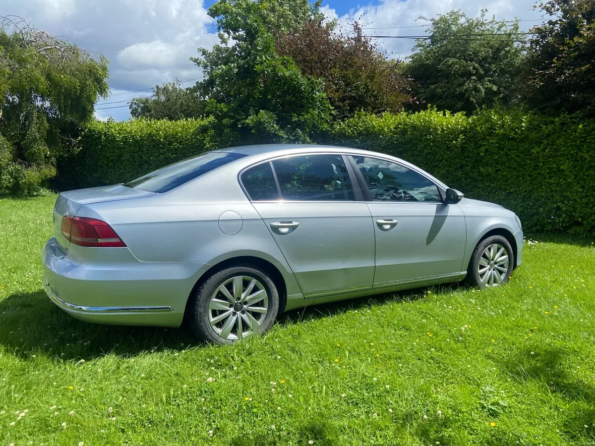 Car - Image 2