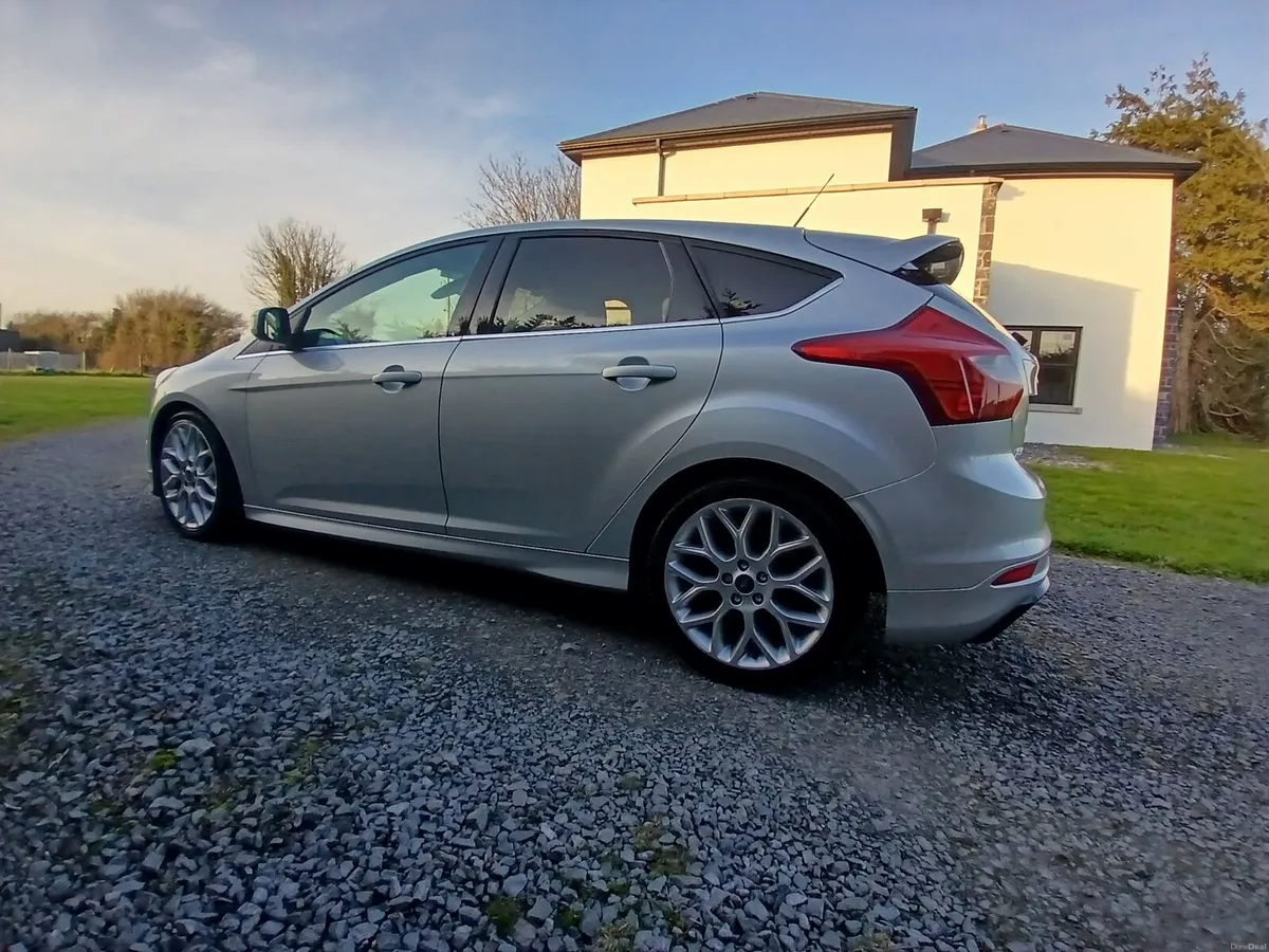 Ford Focus Zetec S 2L 163bhp - Image 4
