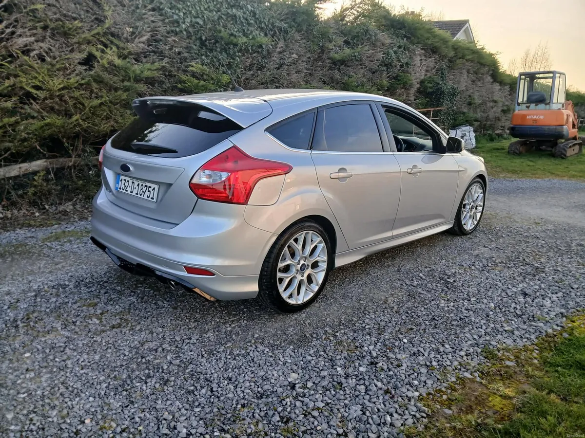 Ford Focus Zetec S 2L 163bhp - Image 2