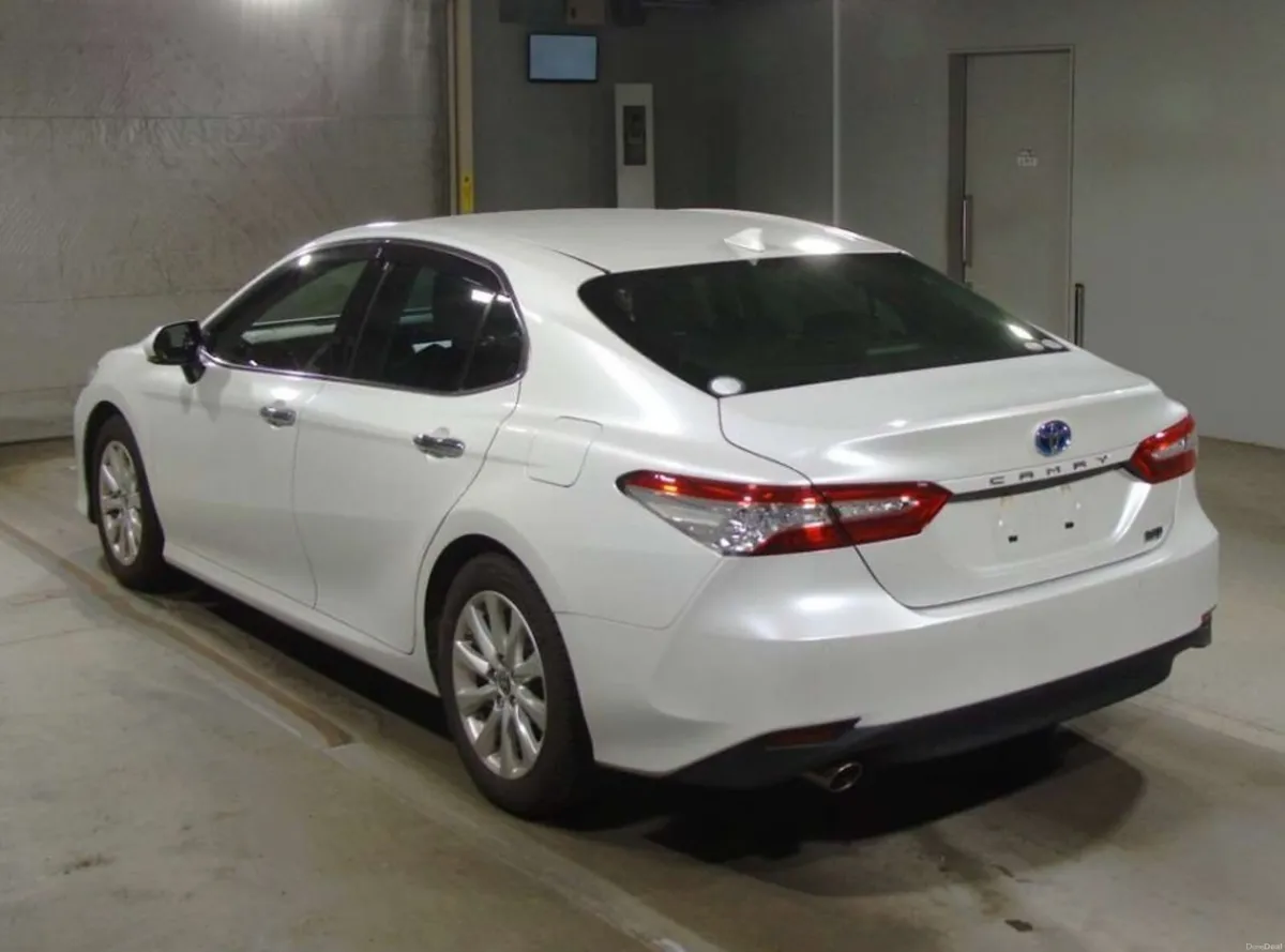 2021 Toyota Camry hybird automatic 1 owner - Image 3