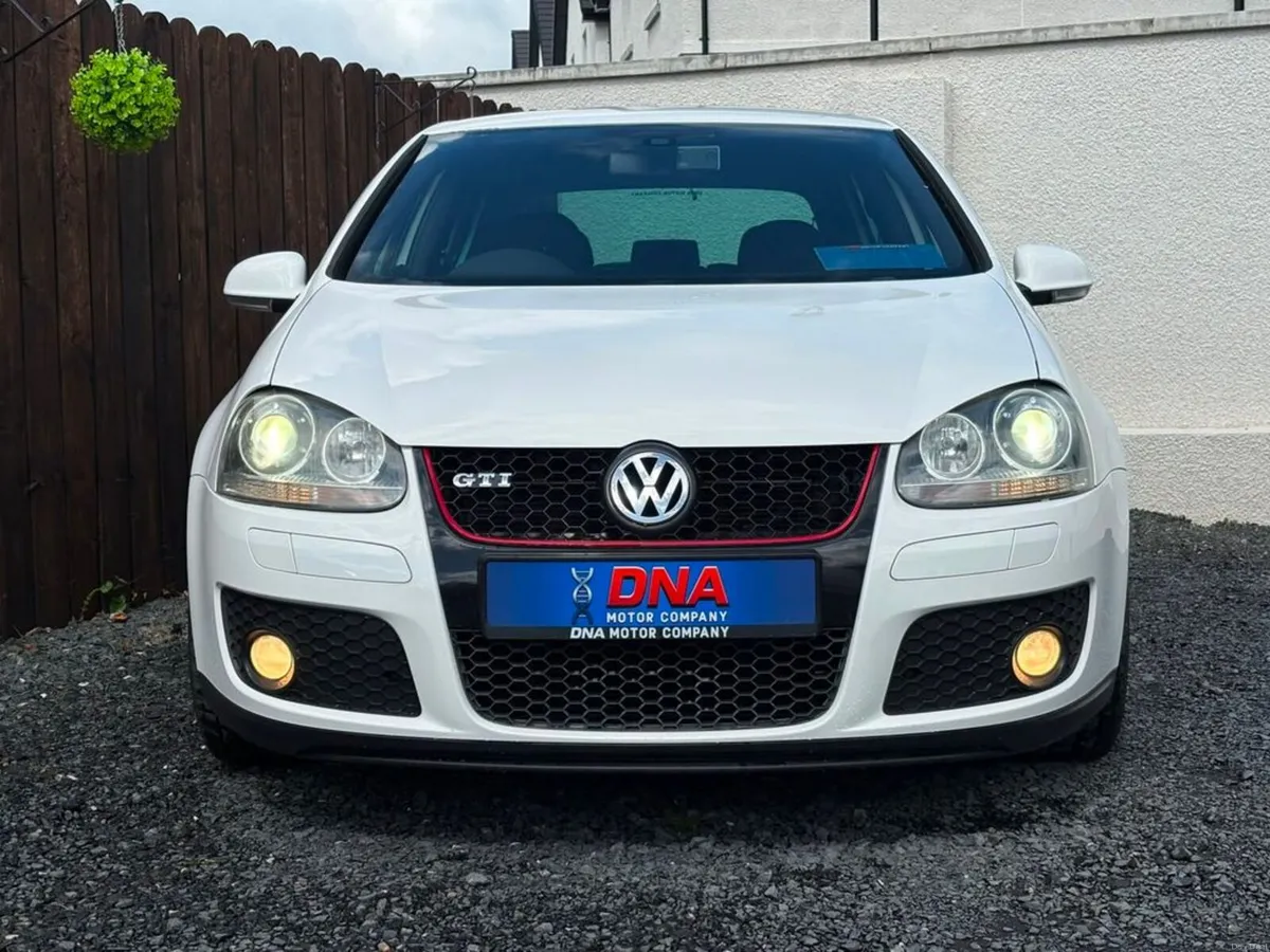 Volkswagen Golf GTI - MANUAL - 25K KMS!! - Image 2