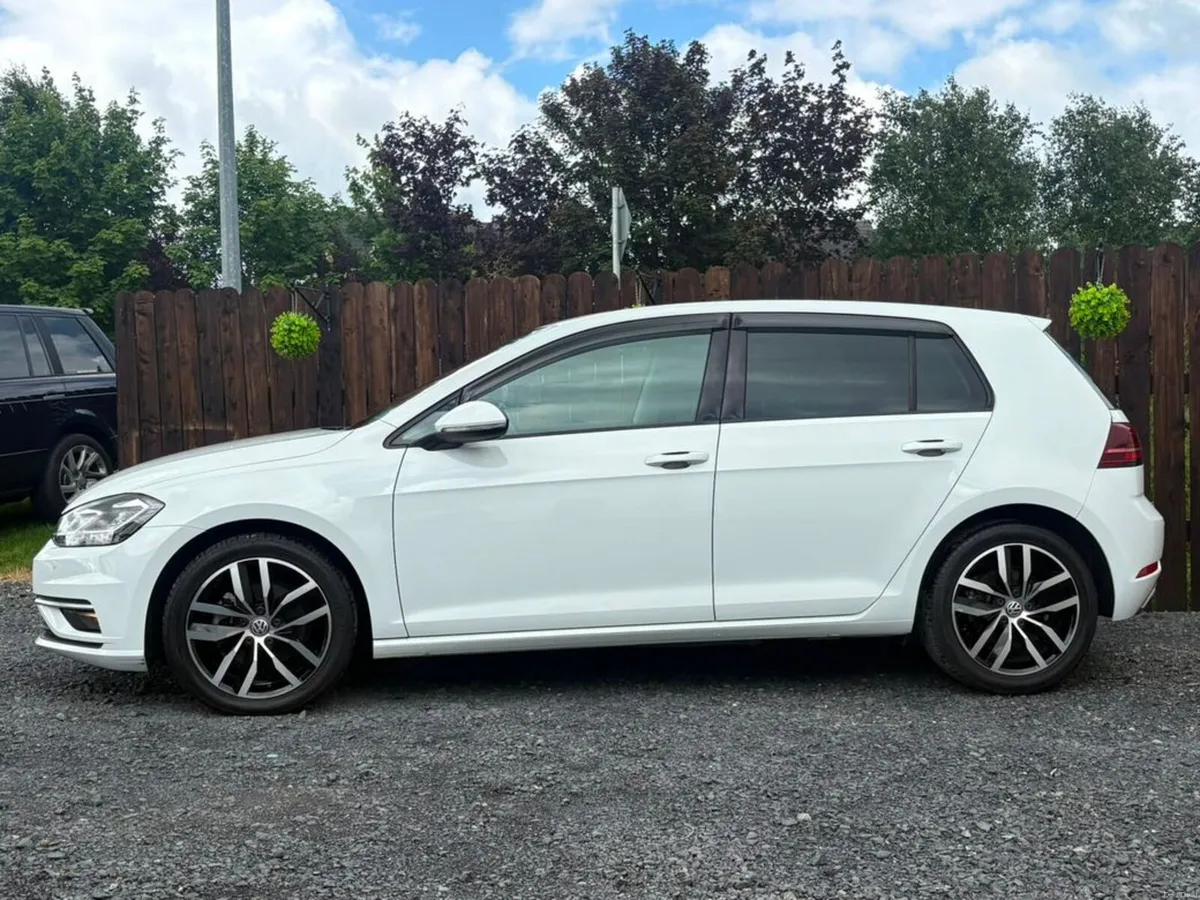 Volkswagen Golf HIGHLINE - LOW MILEAGE - Image 4