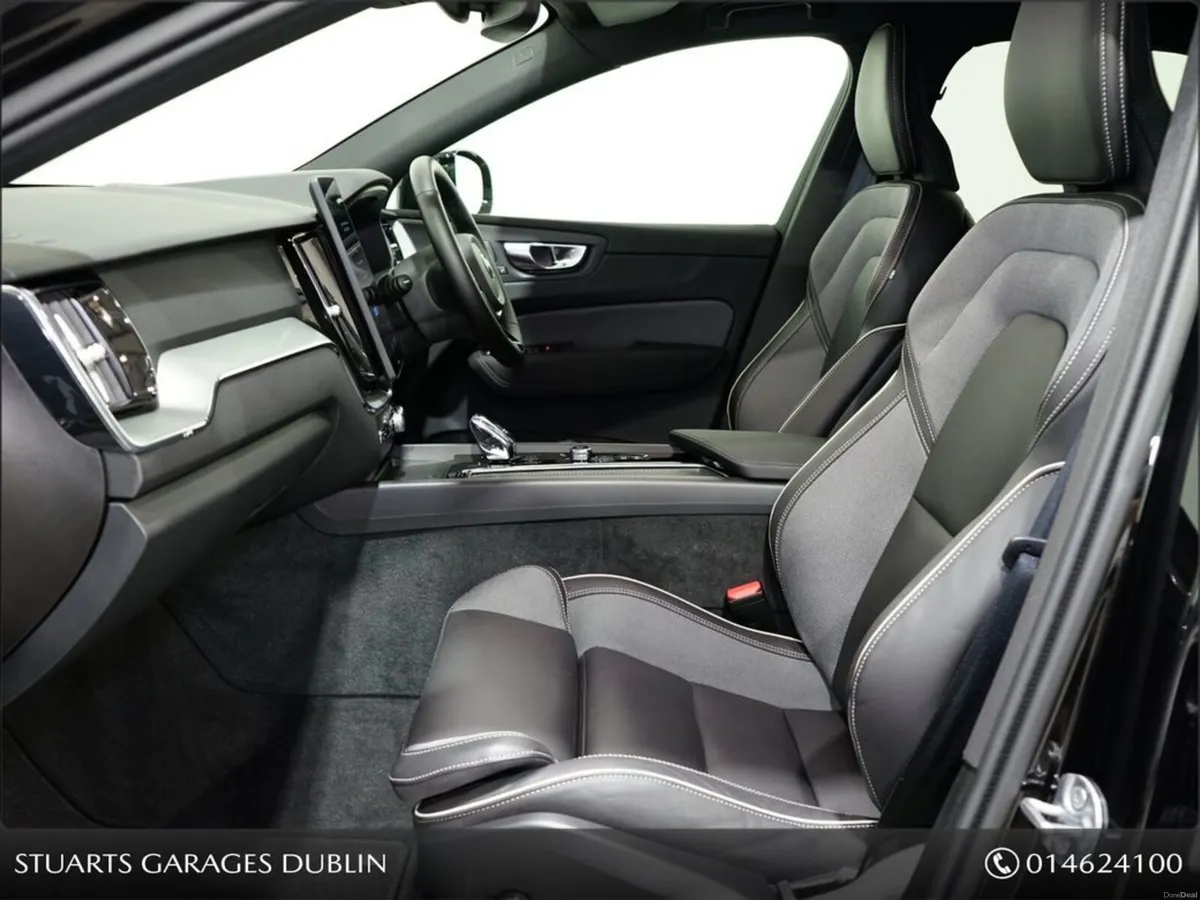 Volvo XC60 “FACELIFT” T6 XC60 PLUS BLACK EDITION: - Image 3