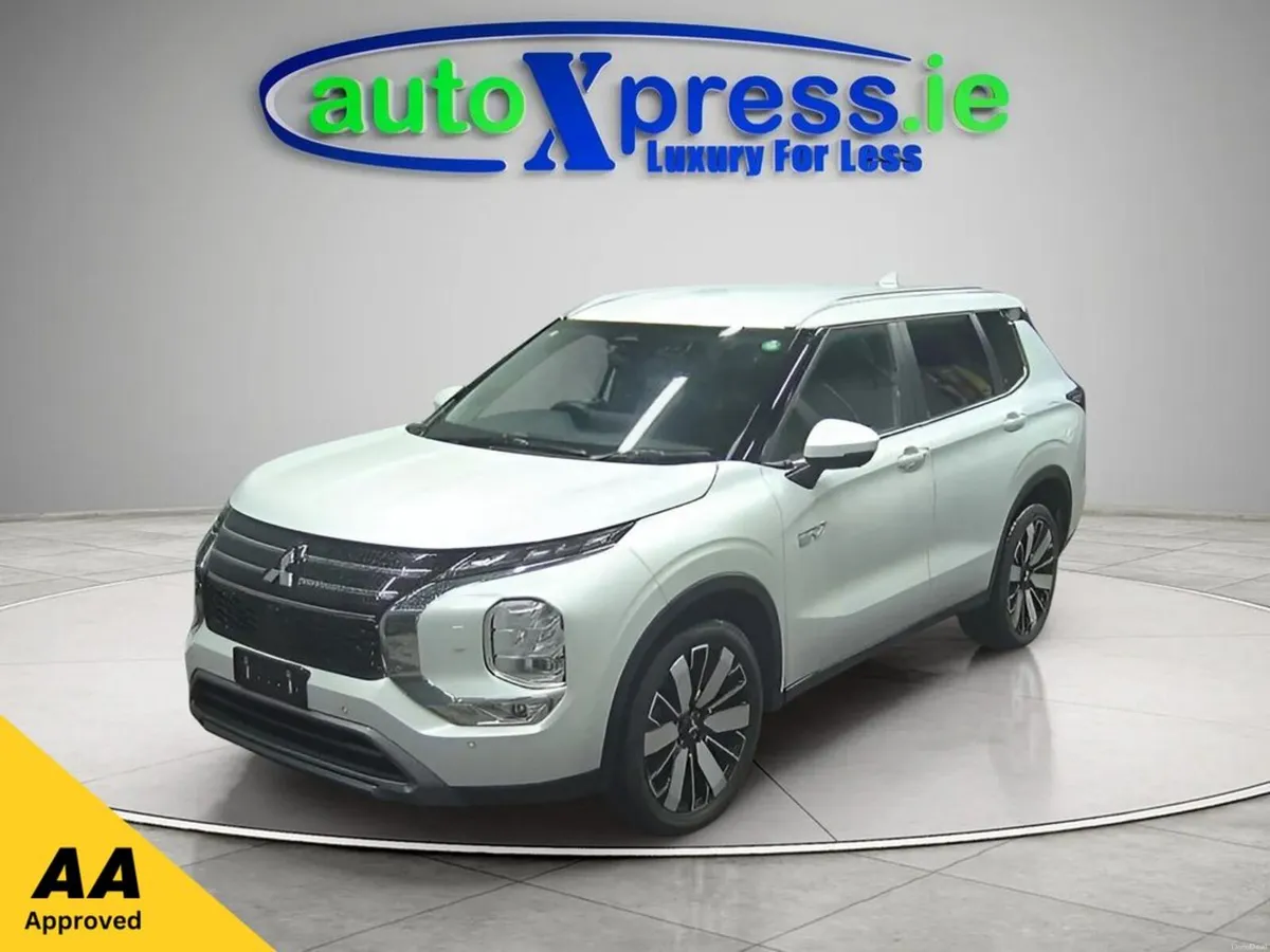 Mitsubishi Outlander 4WD PHEV G, Low mileage, Reve - Image 1