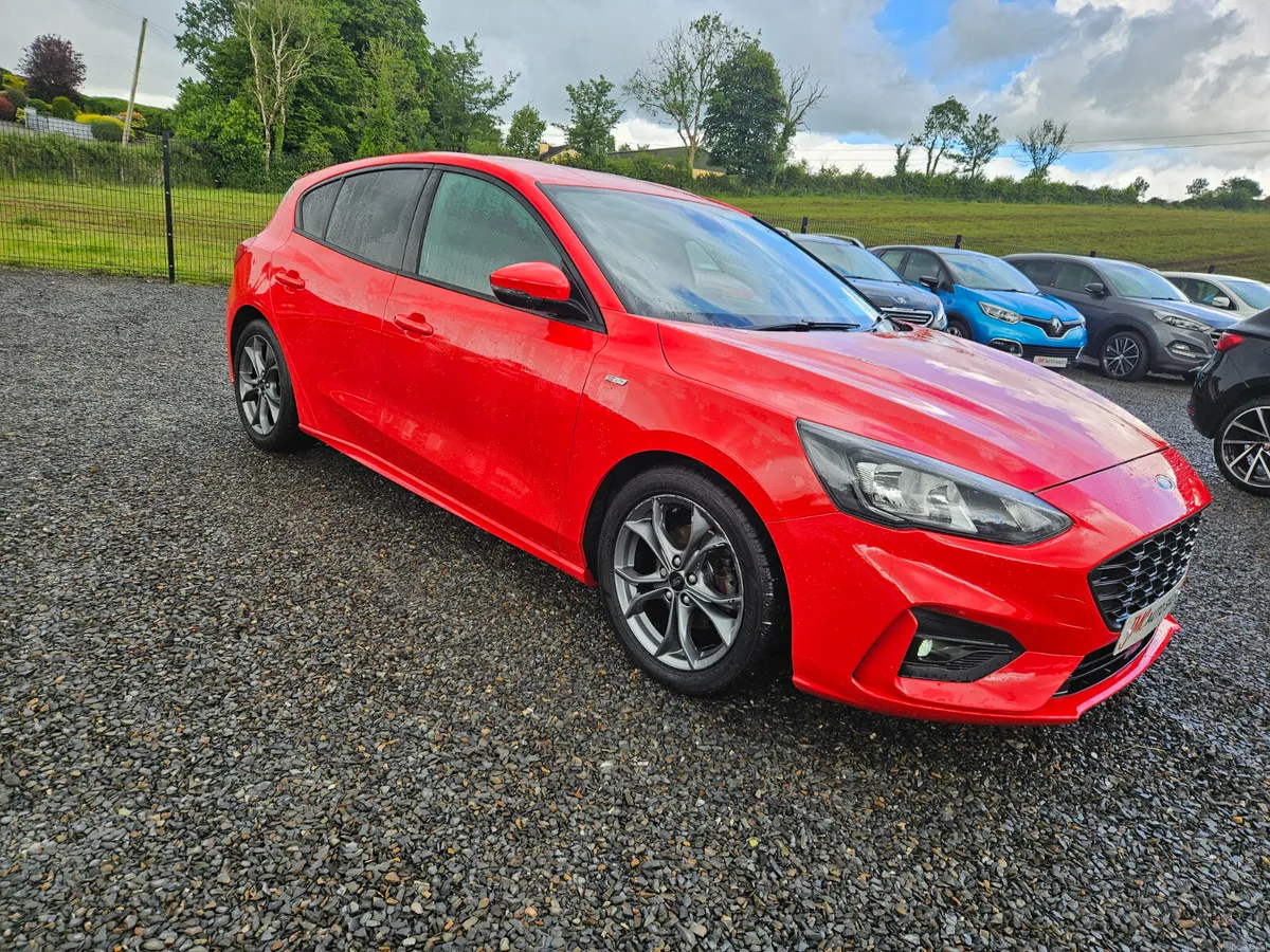 Ford Focus 2018 - Image 3