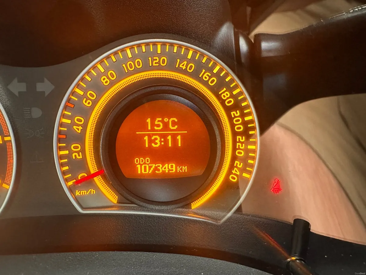 Toyota Auris 2009 - Image 4